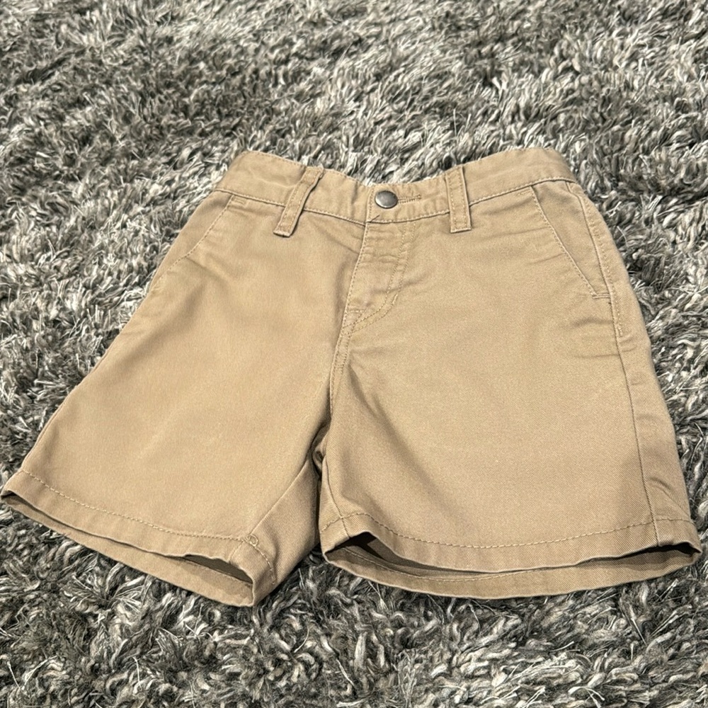 Volcom khaki short size 3T